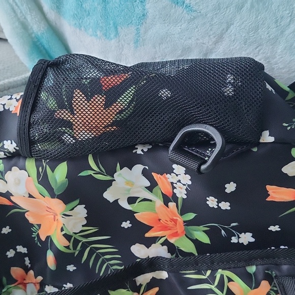 Mosiso Sling Backpack - Picture 7 of 12